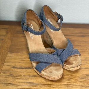 Toms Denim cork wedge sandal, buckle strap at top of ankle like NEW Size 7.5